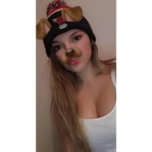 Meet your Posher, Cassandra